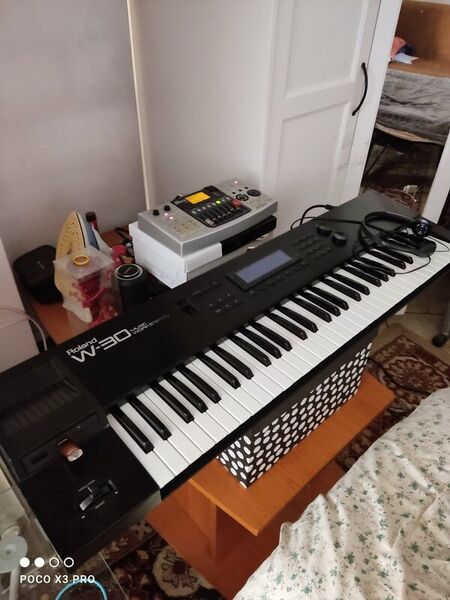 Roland Sampler Workstation 61 keys